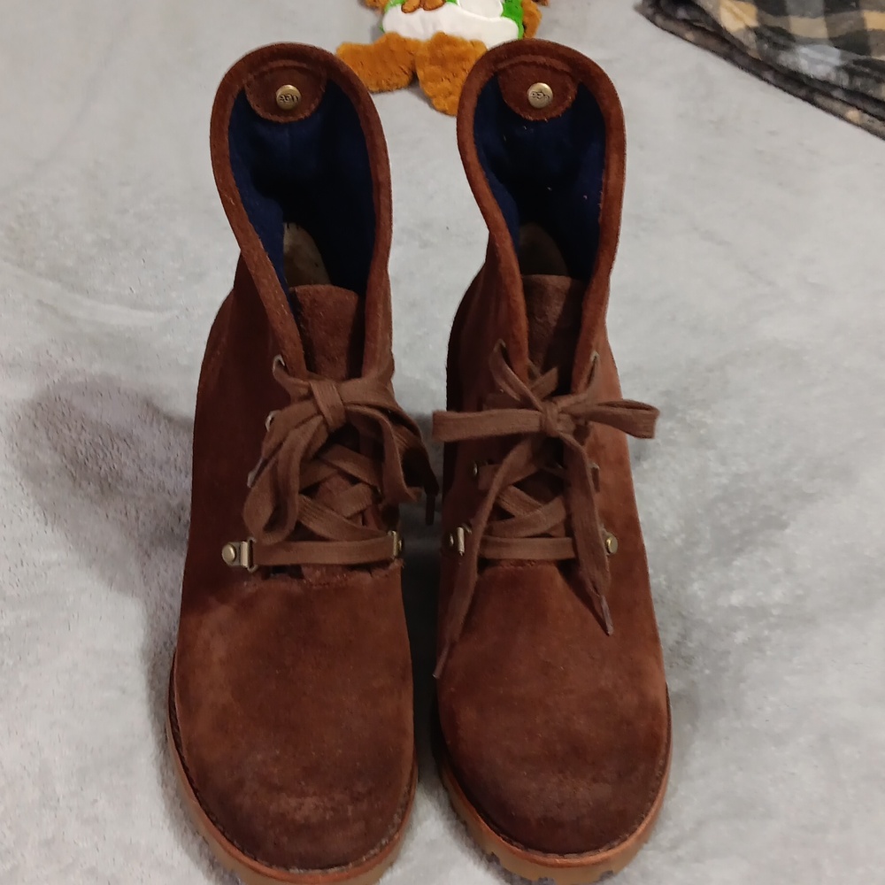 Ugg boots size 8.5, brown soft leather and warm.